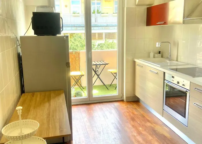 2parkings, 2min Petitevenise-xmarche * Colmar